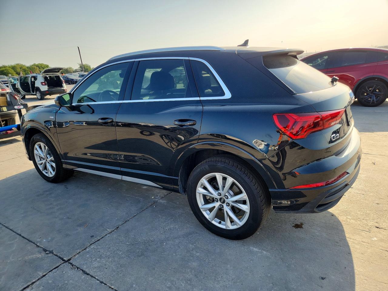 WA1DECF35S1087813 · 2025 AUDI Q3 · 2/12