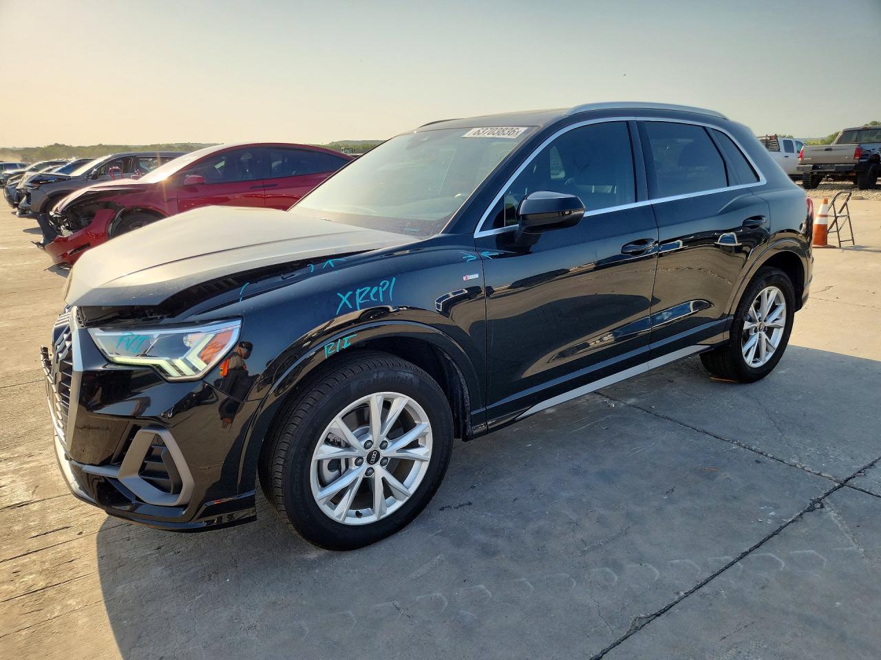WA1DECF35S1087813 · 2025 AUDI Q3