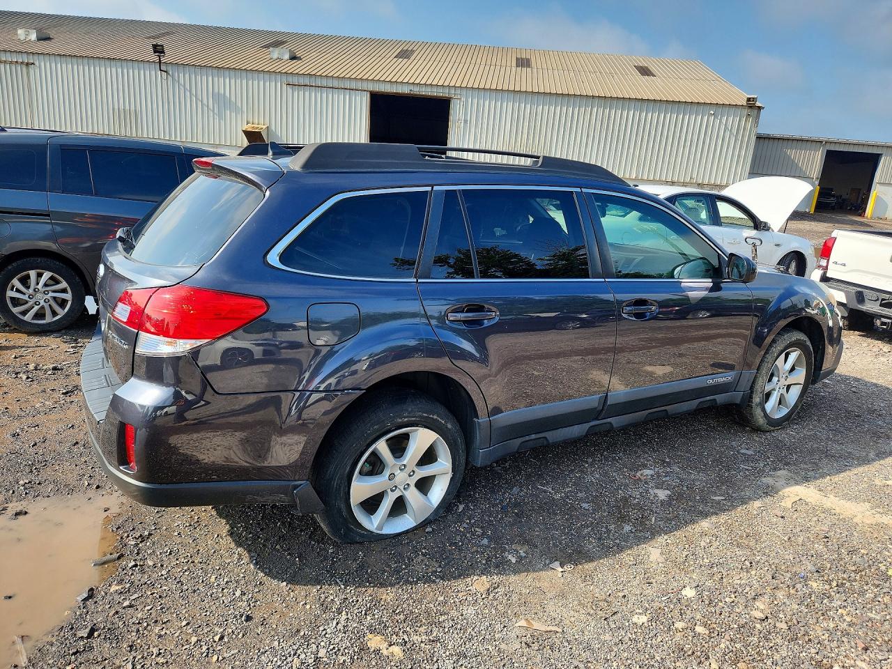 4S4BRCKC2D3295626 · 2013 SUBARU OUTBACK · 3/12