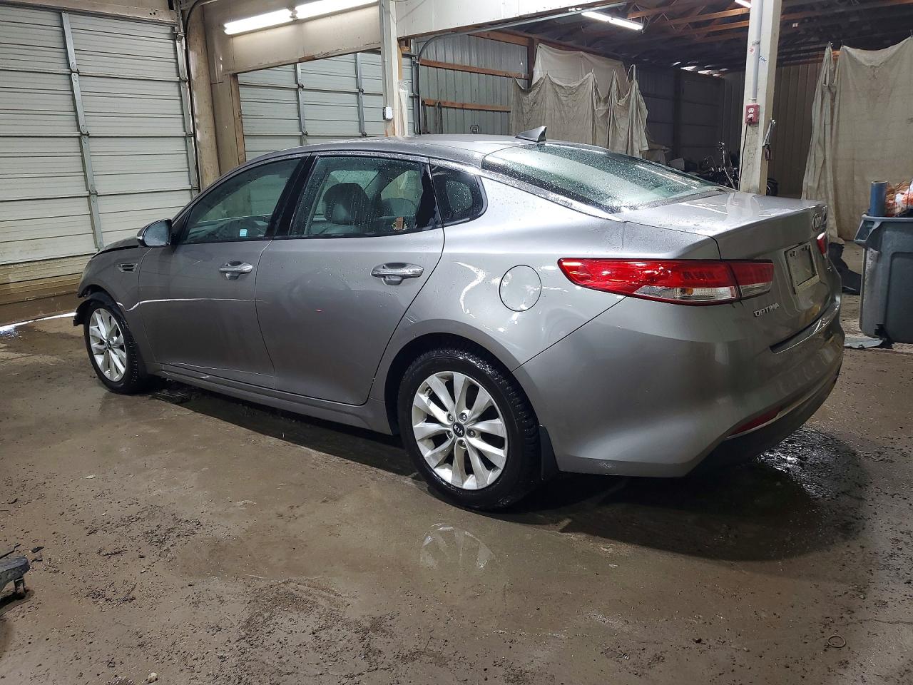 5XXGU4L38GG053067 · 2016 KIA OPTIMA · 2/13
