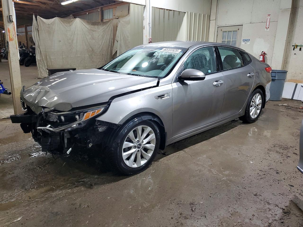 5XXGU4L38GG053067 · 2016 KIA OPTIMA