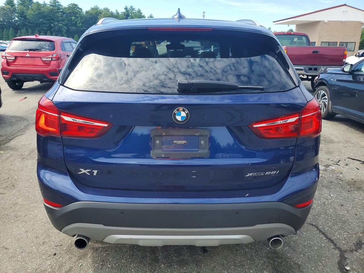 WBXHT3C59K5L37987 · 2019 BMW X1 · 6/13