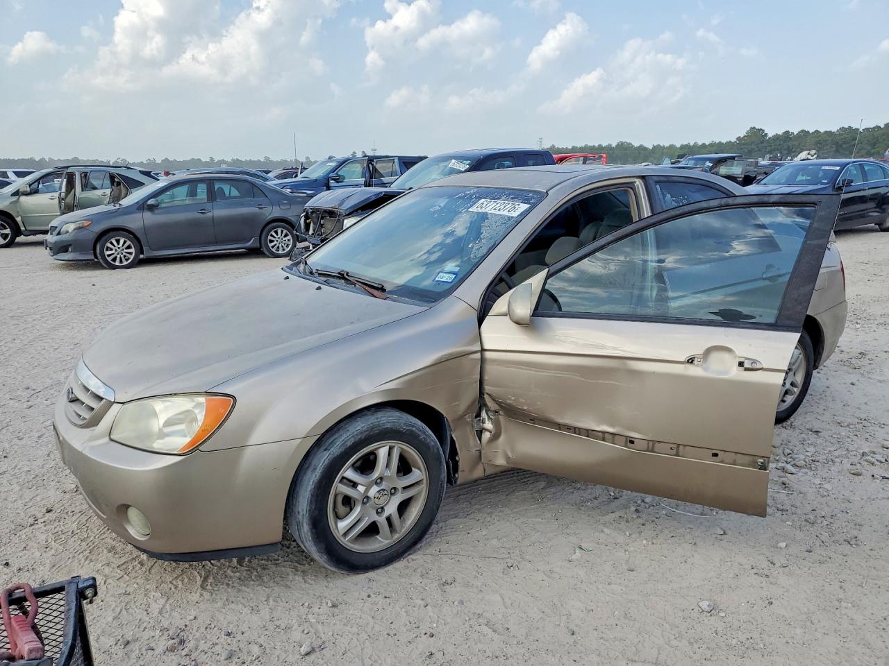 KNAFE121855162053 · 2005 KIA SPECTRA