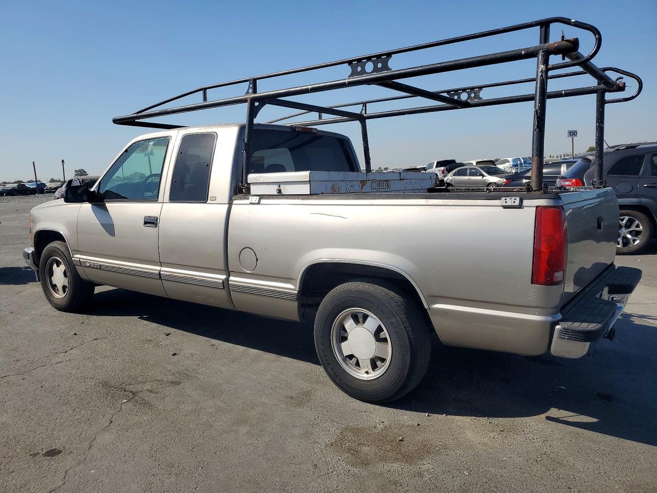 2GCEC19R3W1149939 · 1998 CHEVROLET GMT-400 · 2/12