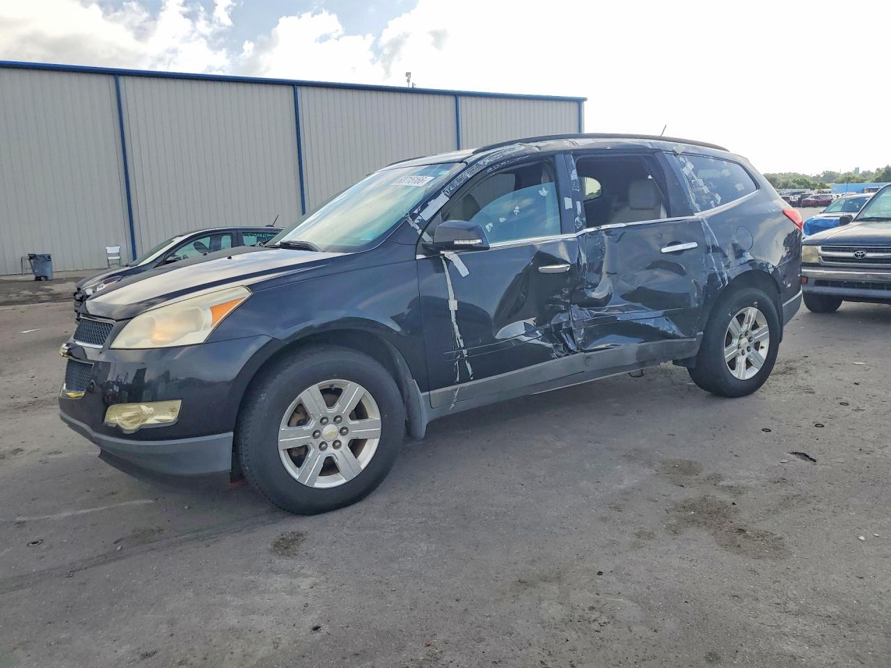 1GNKRJEDXBJ311424 · 2011 CHEVROLET TRAVERSE