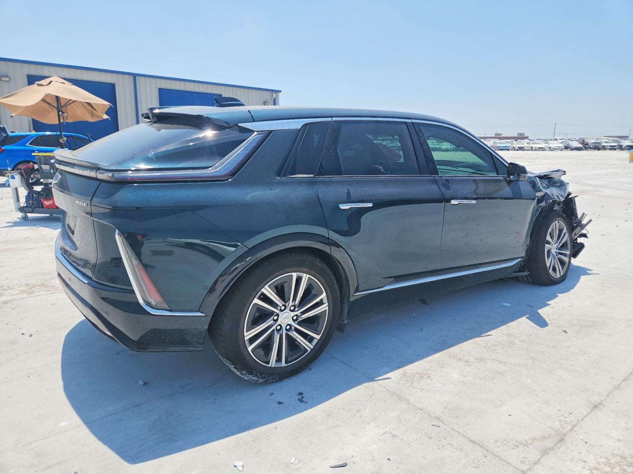 1GYKPRRK5RZ141808 · 2024 CADILLAC LYRIQ · 3/14