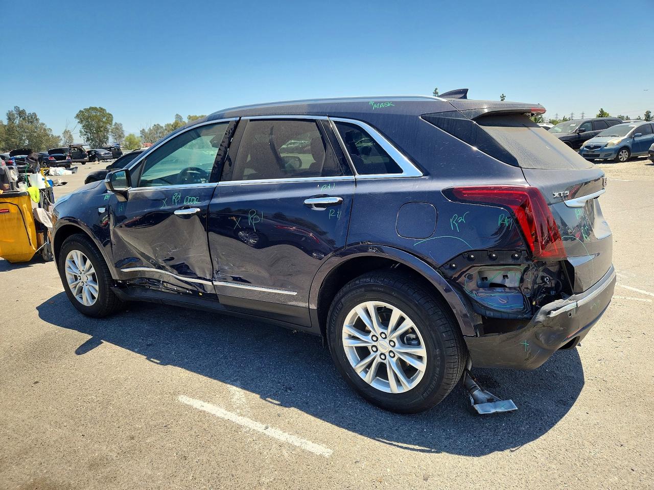 1GYKNAR43RZ738173 · 2024 CADILLAC XT5 · 2/13