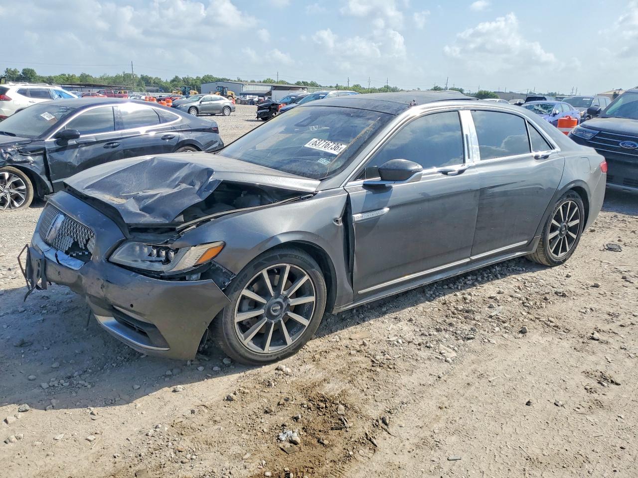 1LN6L9NC8H5634028 · 2017 LINCOLN CONTINENTAL