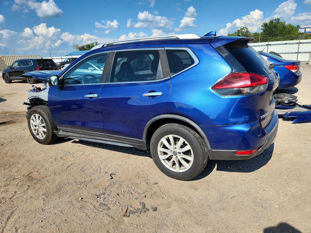 JN8AT2MV8LW100527 · 2020 NISSAN ROGUE · 2/14