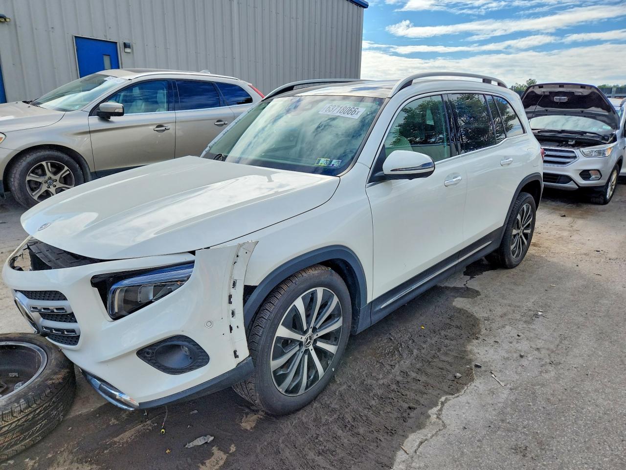 W1N4M4HB8MW092375 · 2021 MERCEDES-BENZ GLB