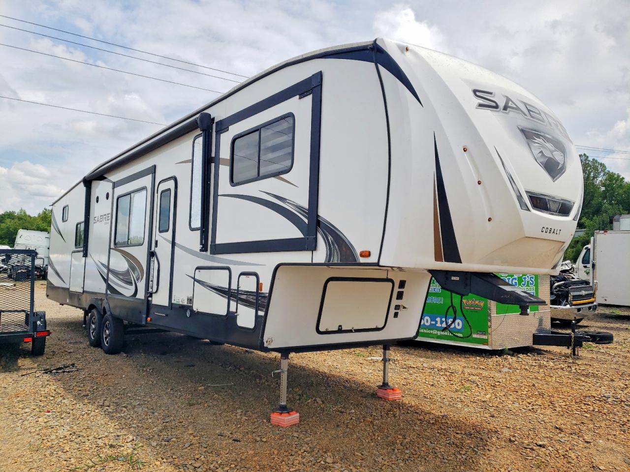5ZT3SR2BXN6110146 · 2022 FOREST RIV SABRE