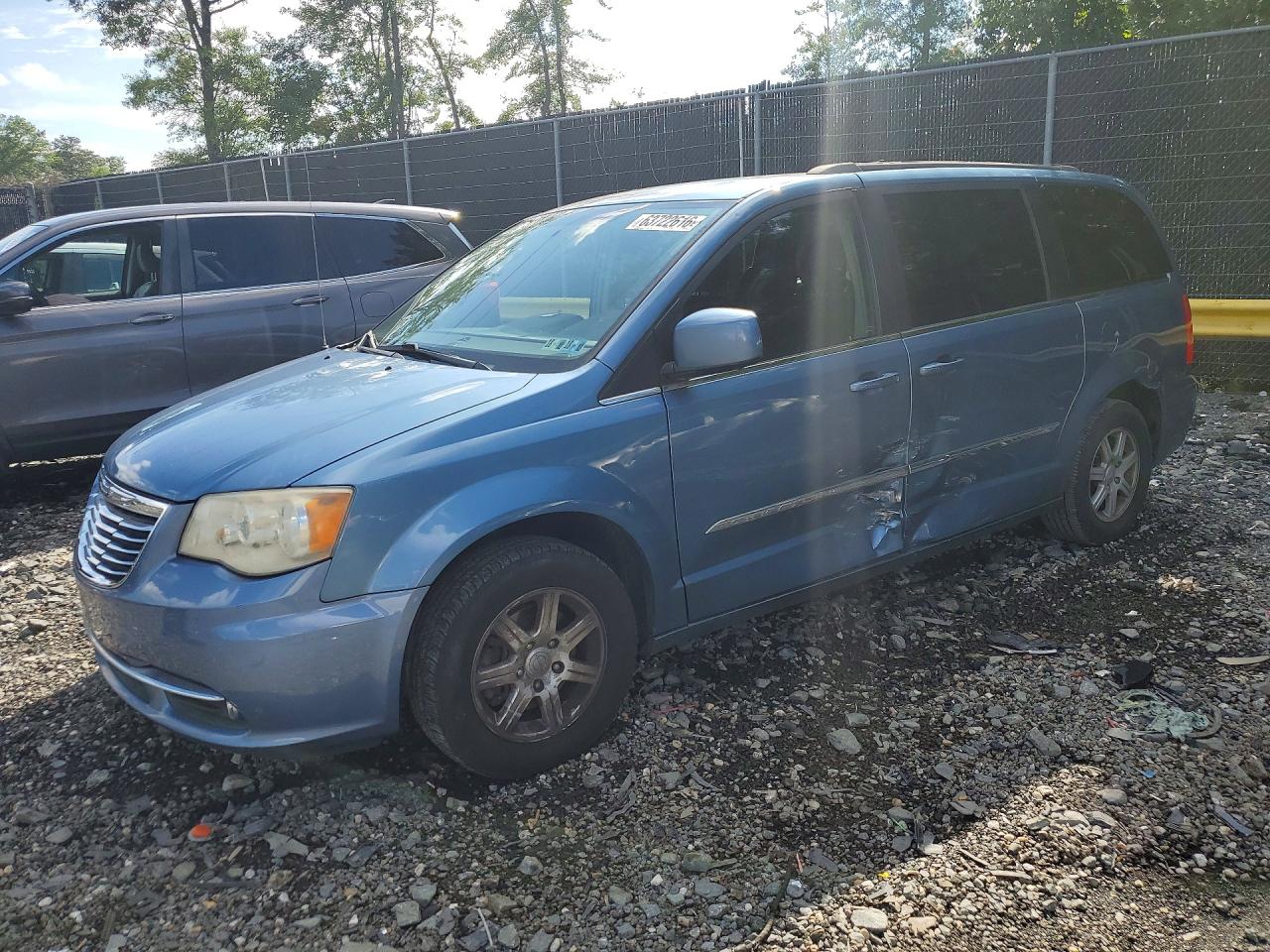 2A4RR5DG0BR801645 · 2011 CHRYSLER TOWN & COUNTRY