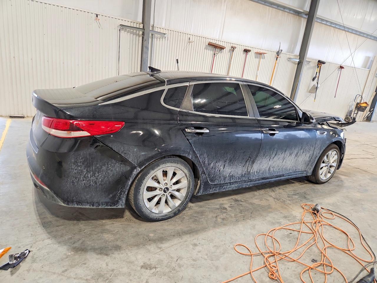 5XXGT4L33JG263215 · 2018 KIA OPTIMA · 3/13