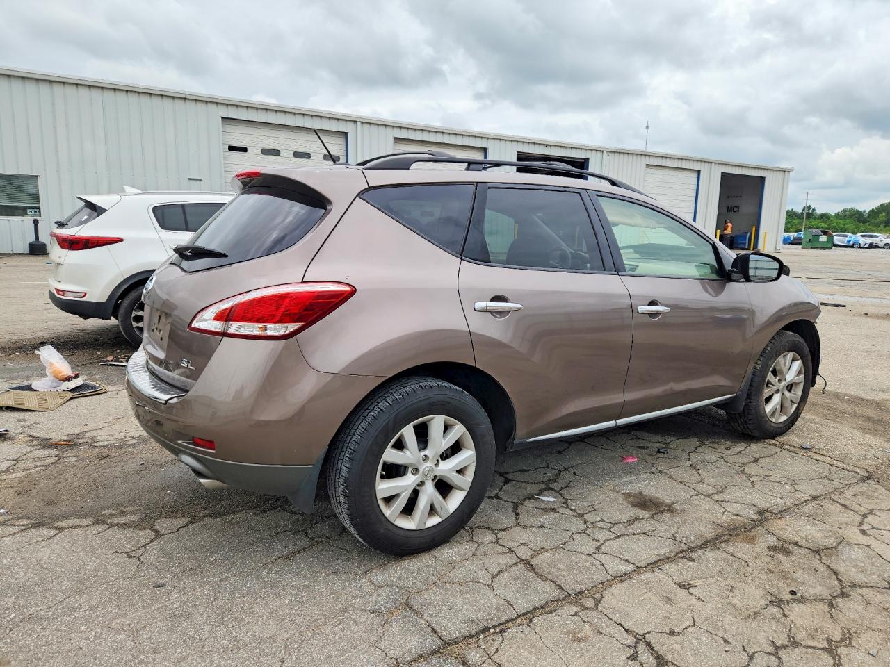 JN8AZ1MU1BW069751 · 2011 NISSAN MURANO · 3/13