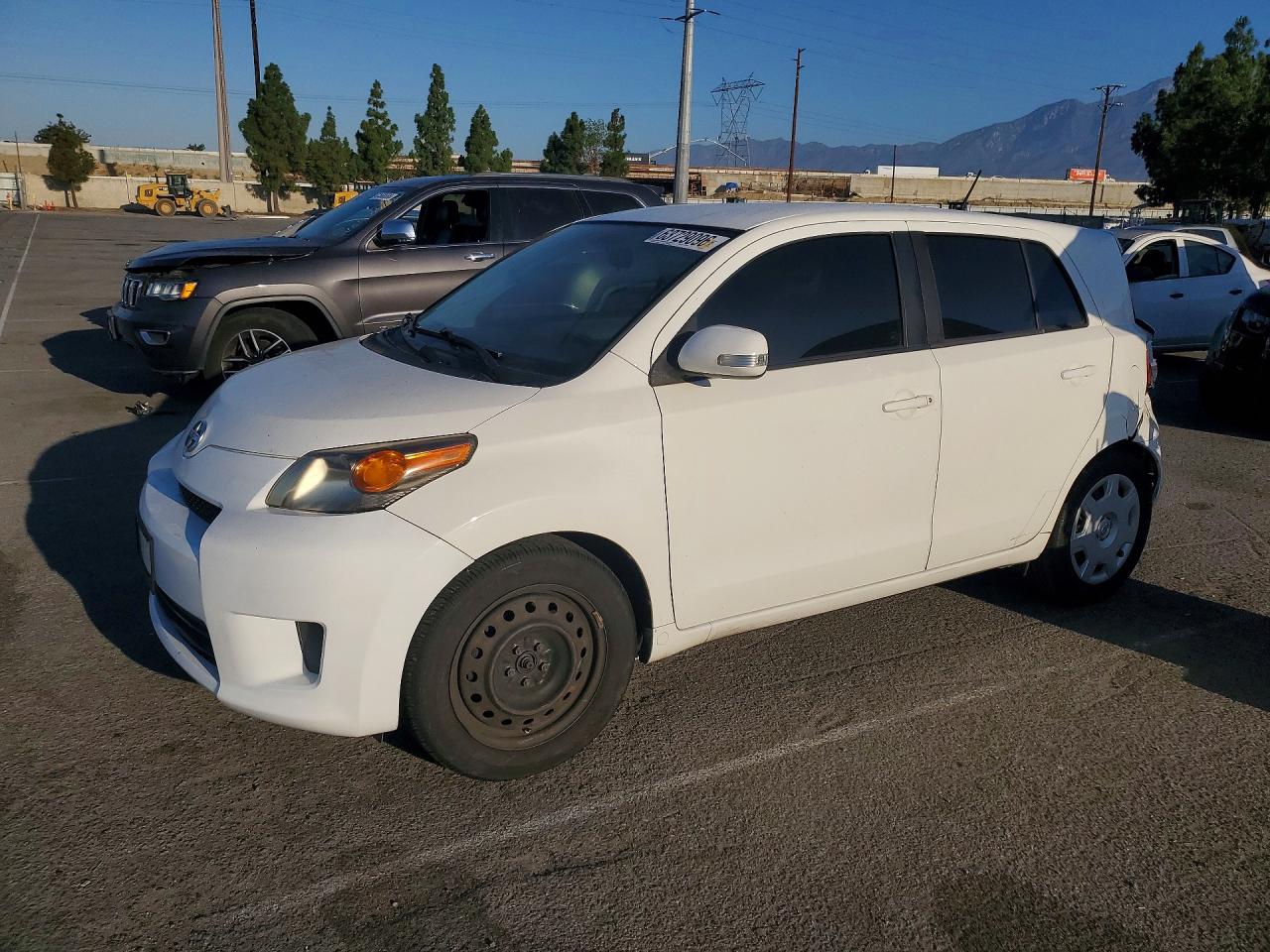 JTKKUPB41D1030915 · 2013 SCION XD