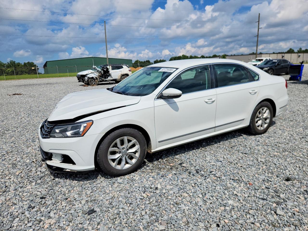 2016 VOLKSWAGEN PASSAT