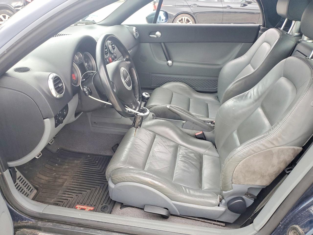 TRUUT28N821034081 · 2002 AUDI TT · 7/12
