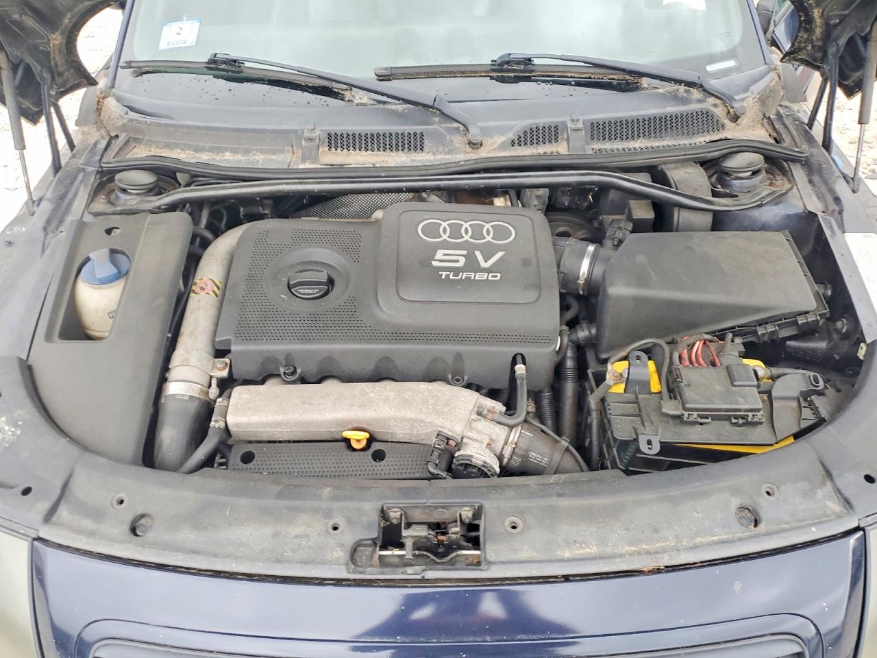 TRUUT28N821034081 · 2002 AUDI TT · 11/12