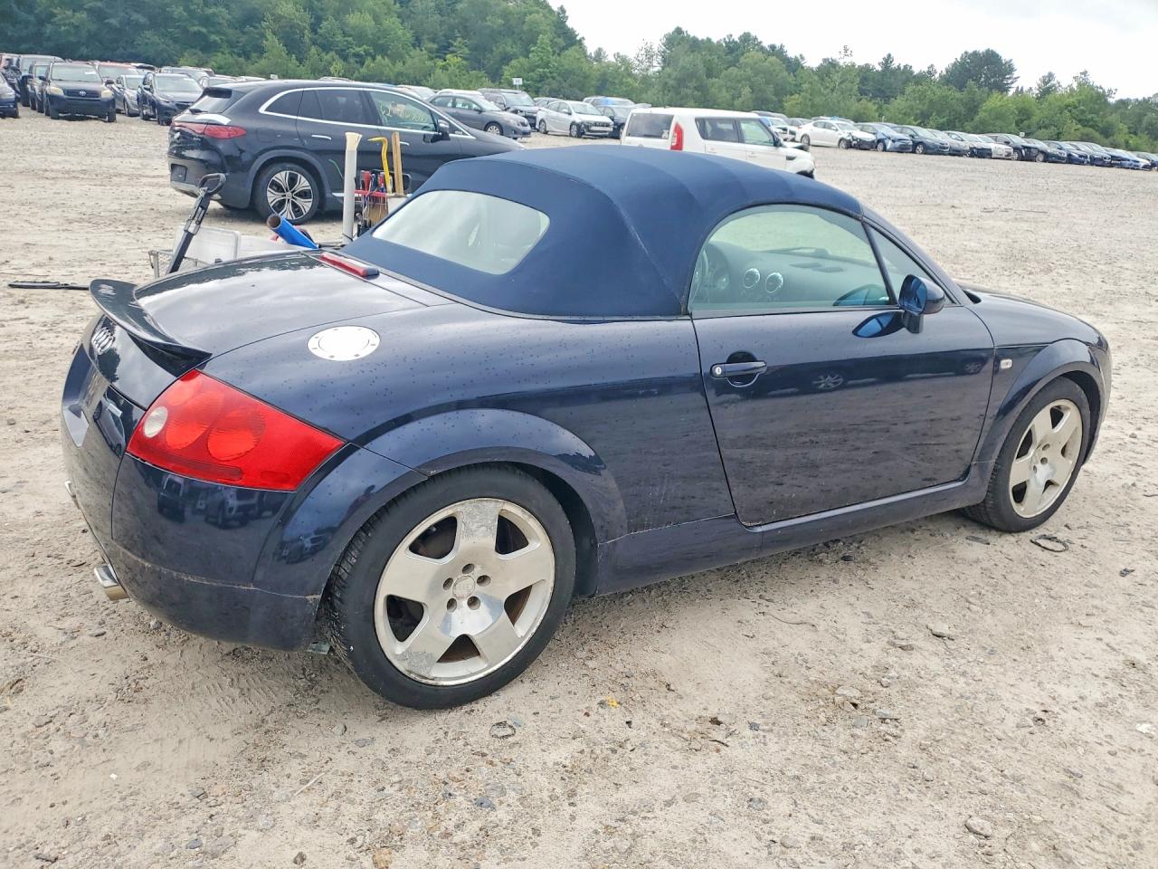 TRUUT28N821034081 · 2002 AUDI TT · 3/12