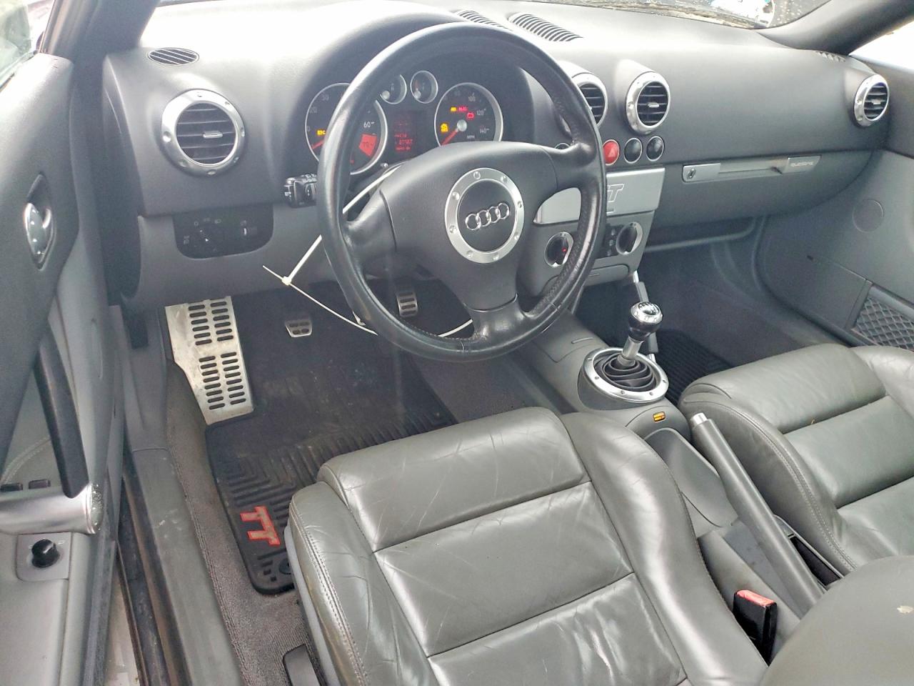 TRUUT28N821034081 · 2002 AUDI TT · 8/12