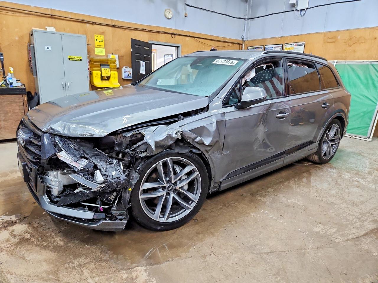 WA1VAAF77JD023583 · 2018 AUDI Q7