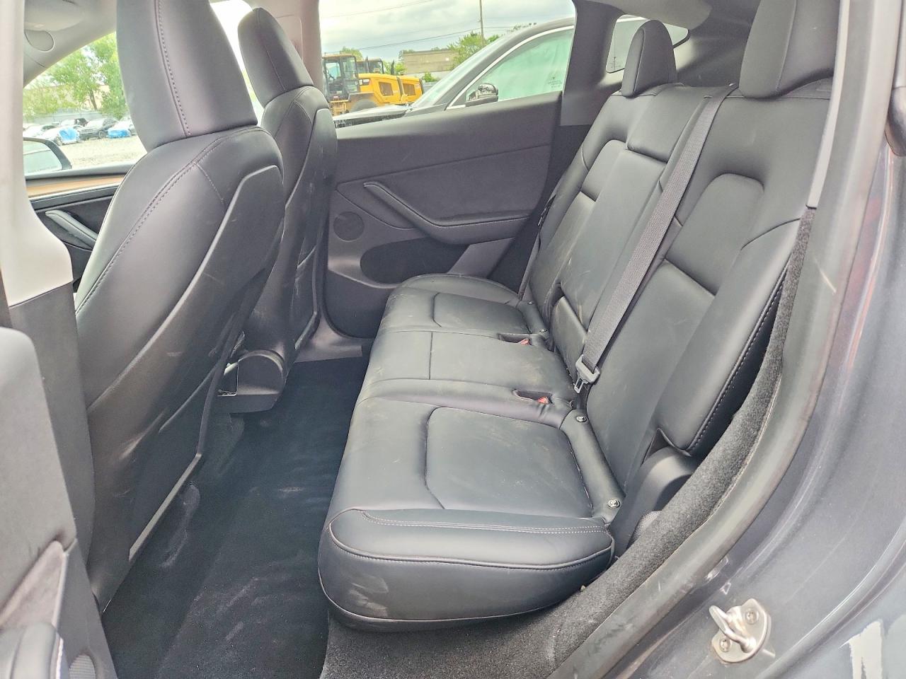 7SAYGDEE8PA036377 · 2023 TESLA MODEL Y · 10/13