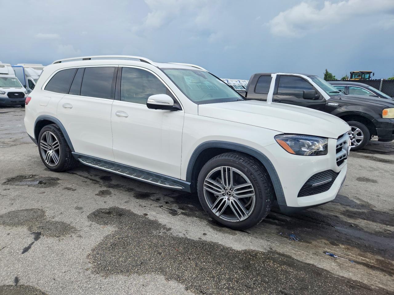 4JGFF5KEXLA115326 · 2020 MERCEDES-BENZ GLS · 4/13