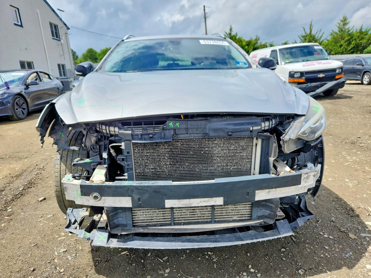 SJKCH5CR1HA033119 · 2017 INFINITI QX30 · 5/13