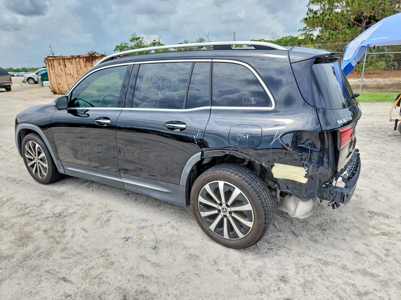 W1N4M4GB8MW108110 · 2021 MERCEDES-BENZ GLB · 2/14