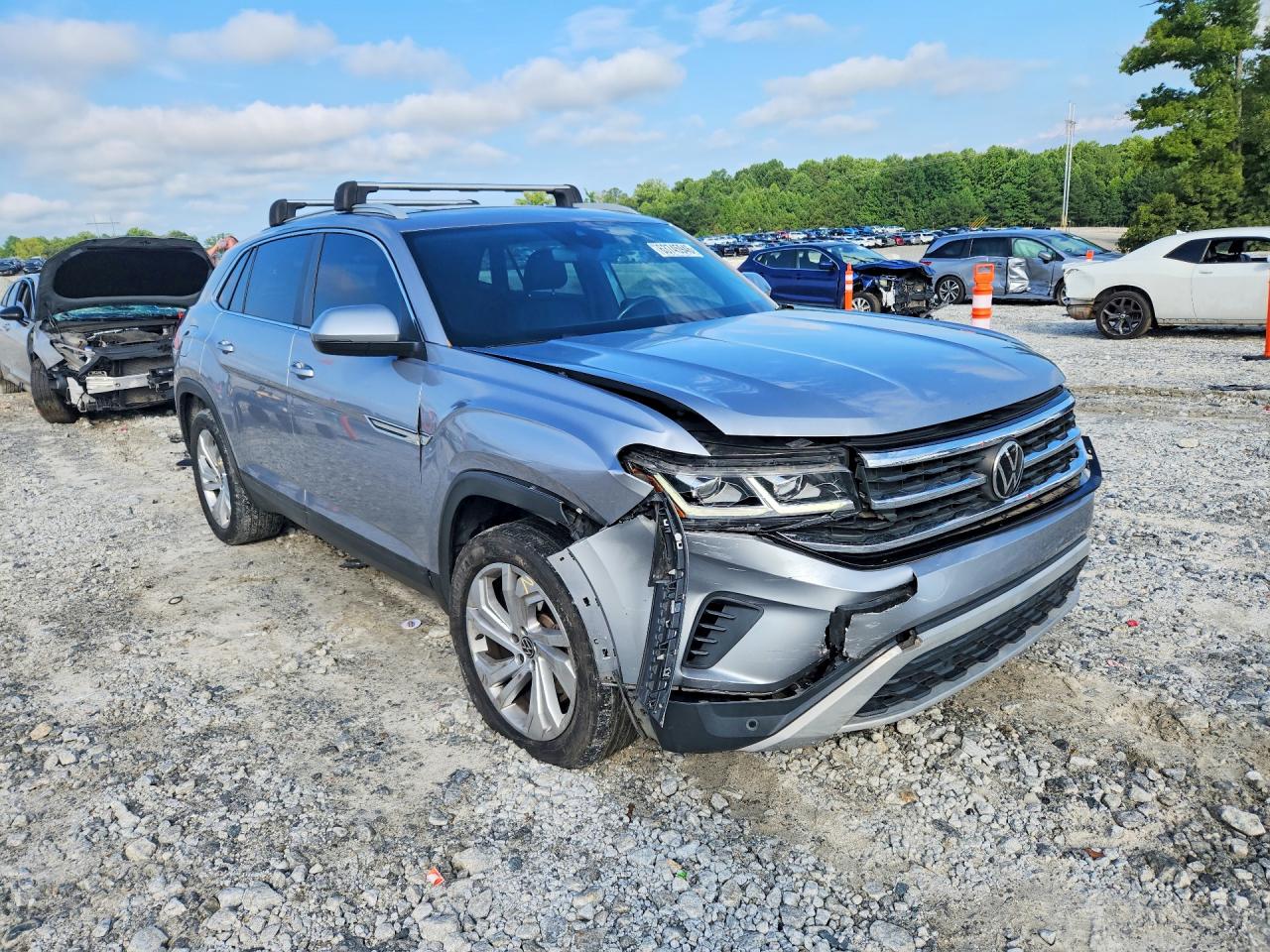 1V2EC2CA8LC200204 · 2020 VOLKSWAGEN ATLAS CROSS SPORT · 4/13