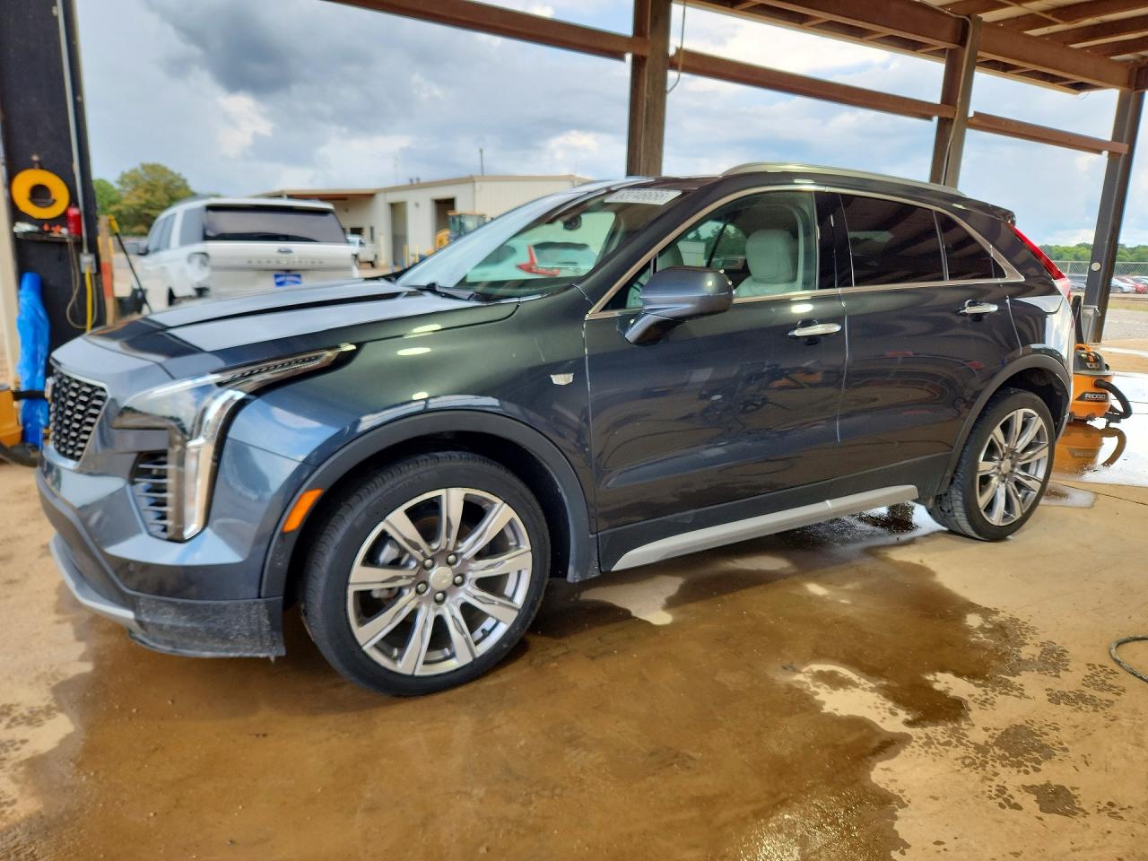 1GYFZCR42KF199845 · 2019 CADILLAC XT4