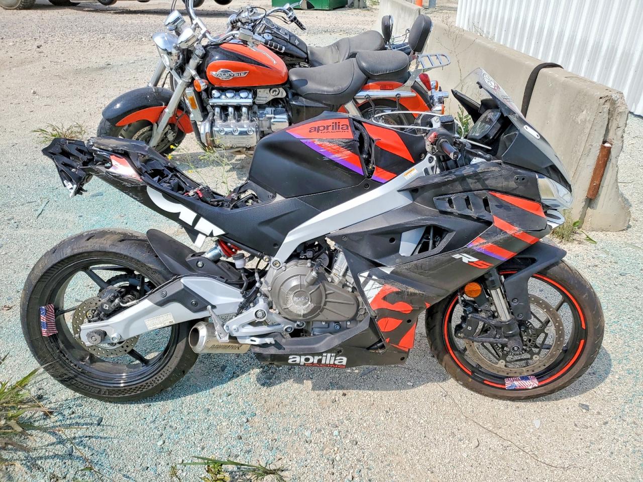 ZD4XEUA03S6002190 · 2025 APRILIA RS