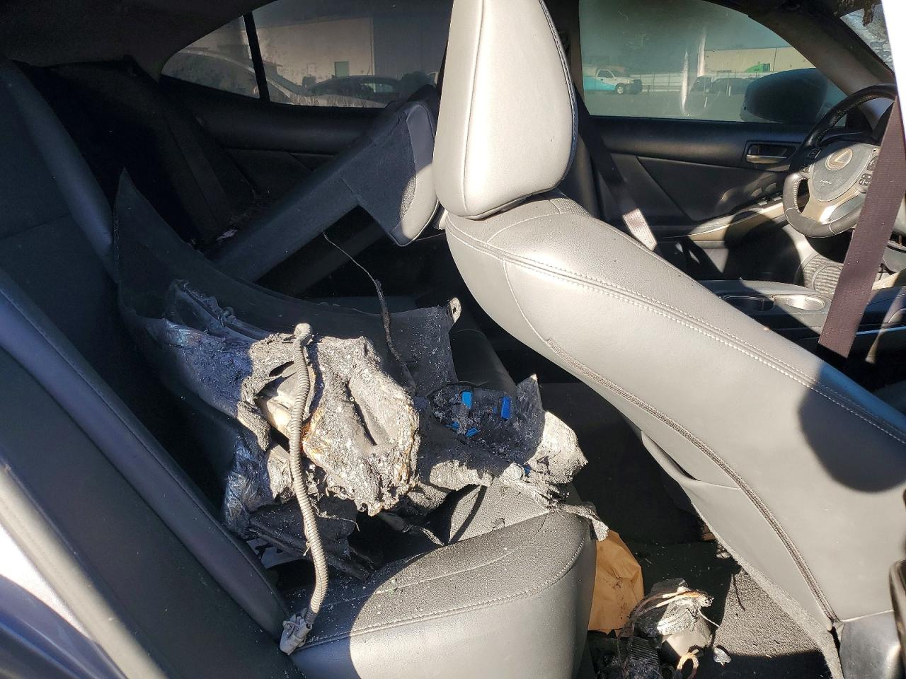 JTHBA1D25H5039235 · 2017 LEXUS IS · 10/12
