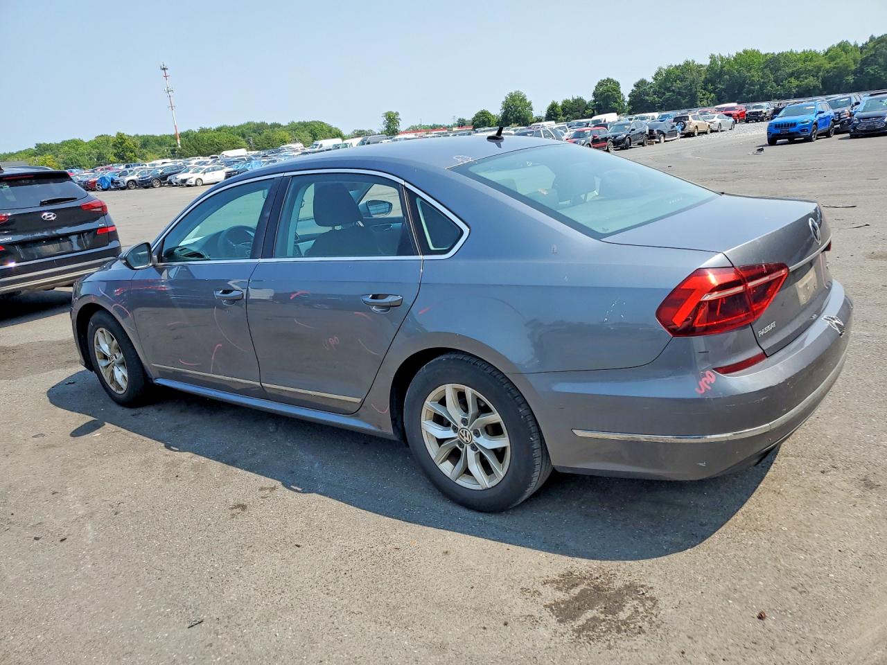 1VWAT7A38HC031839 · 2017 VOLKSWAGEN PASSAT · 2/12