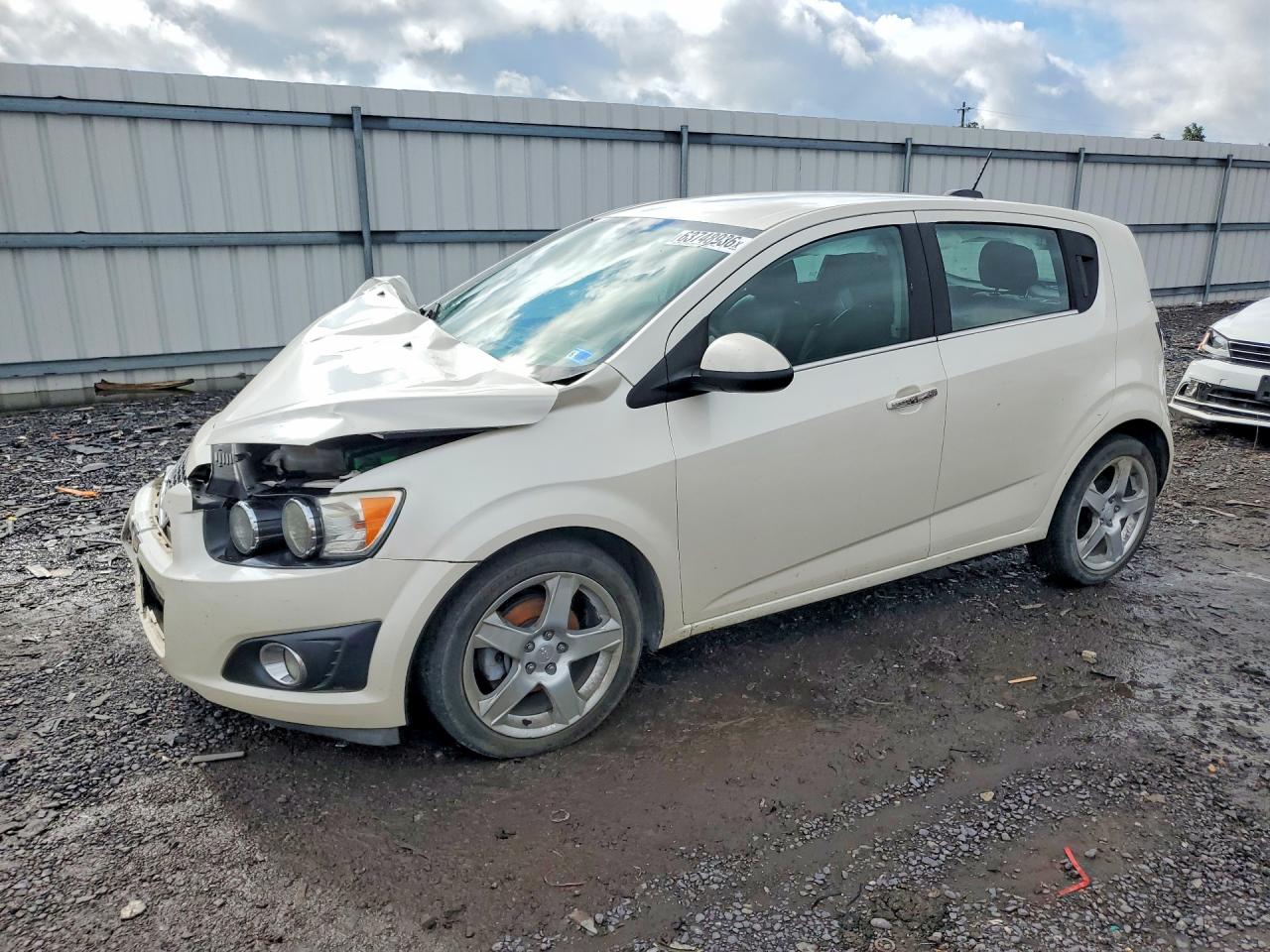 1G1JE6SB2F4186500 · 2015 CHEVROLET SONIC