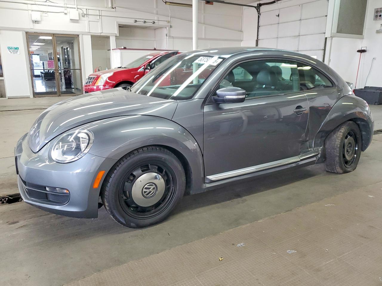 3VWJ17AT5GM605817 · 2016 VOLKSWAGEN BEETLE