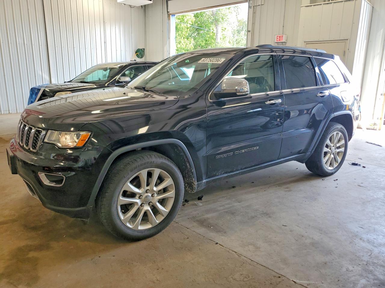 1C4RJFBGXHC706338 · 2017 JEEP GRAND CHEROKEE