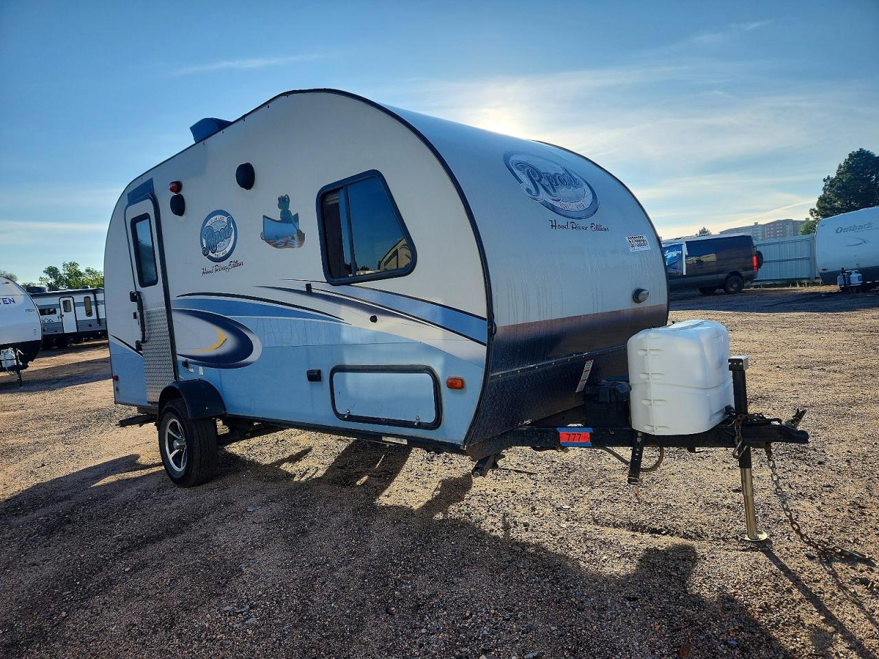4X4TRPT12J2014398 · 2019 FOREST RIVER RPOD