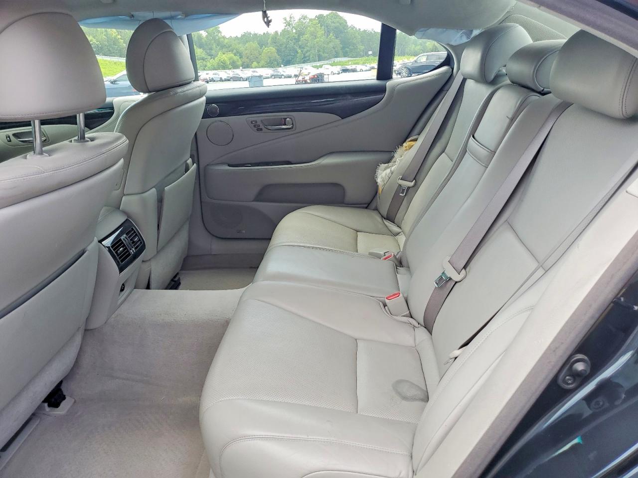 JTHGL46F775016765 · 2007 LEXUS LS · 10/12