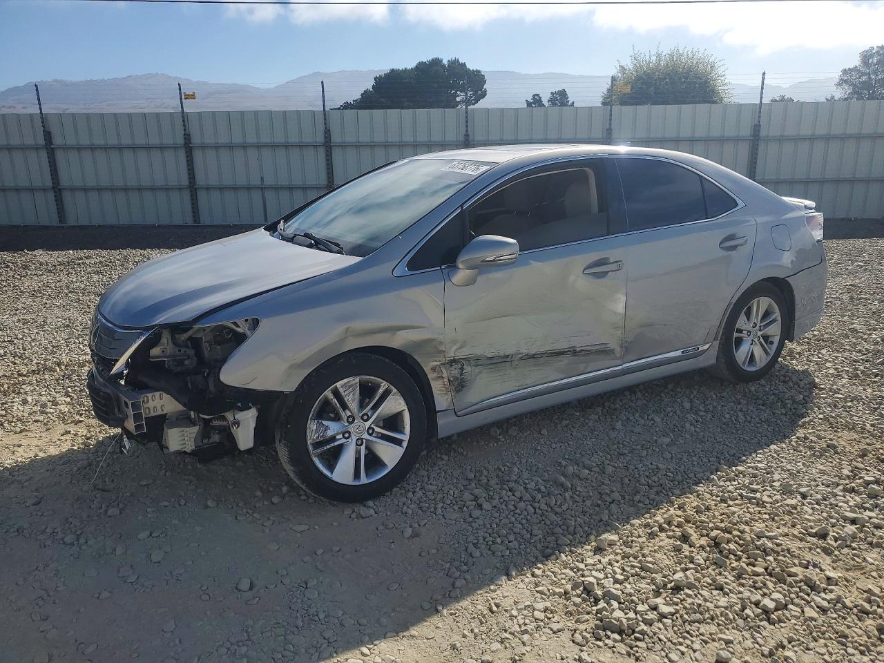 JTHBB1BA0A2035561 · 2010 LEXUS HS