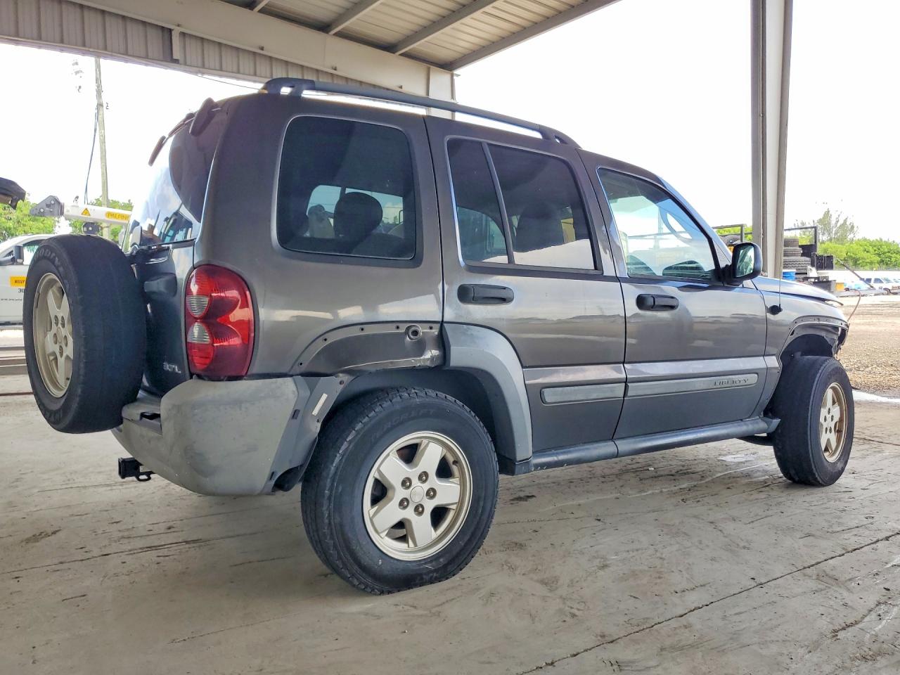 1J4GK48K35W710790 · 2005 JEEP LIBERTY · 3/14