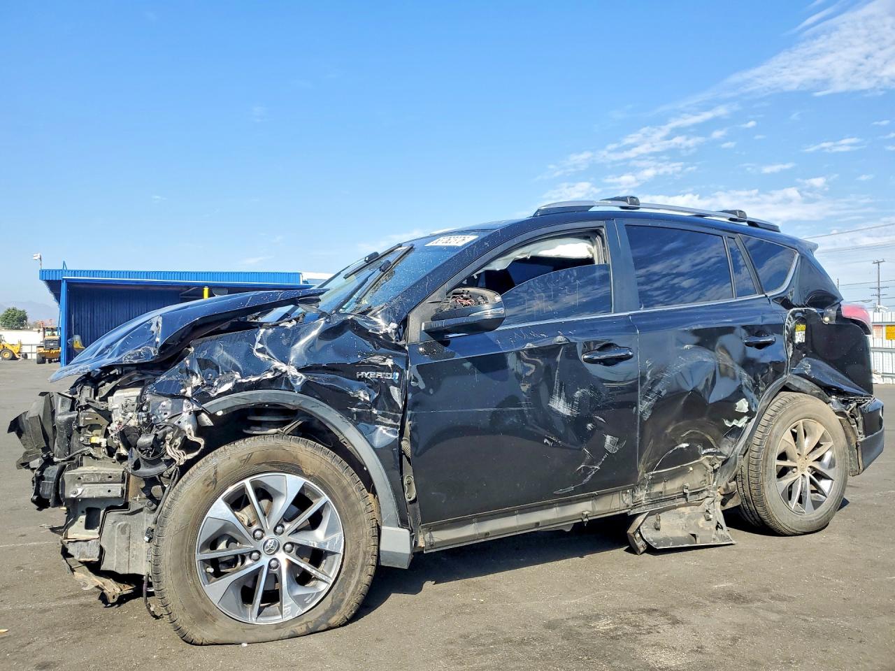 JTMRJREVXJD210208 · 2018 TOYOTA RAV4 HYBRID