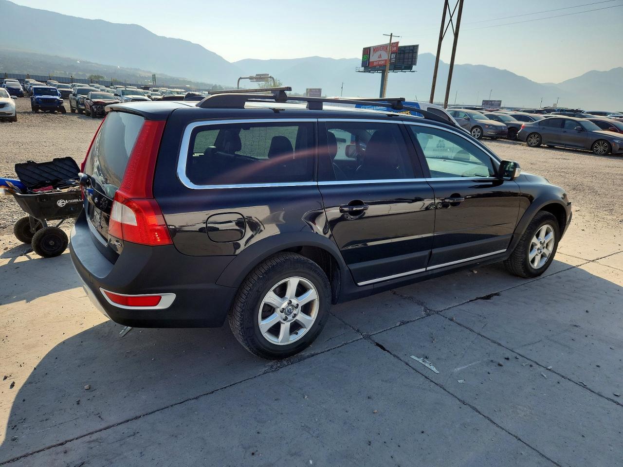 YV4952BZ8B1106299 · 2011 VOLVO XC70 · 3/12