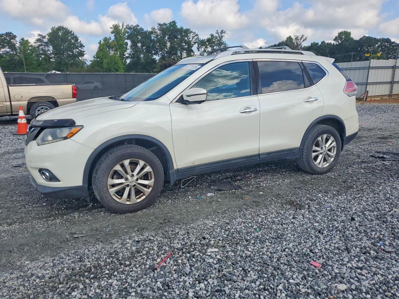 5N1AT2MV5GC758885 · 2016 NISSAN ROGUE