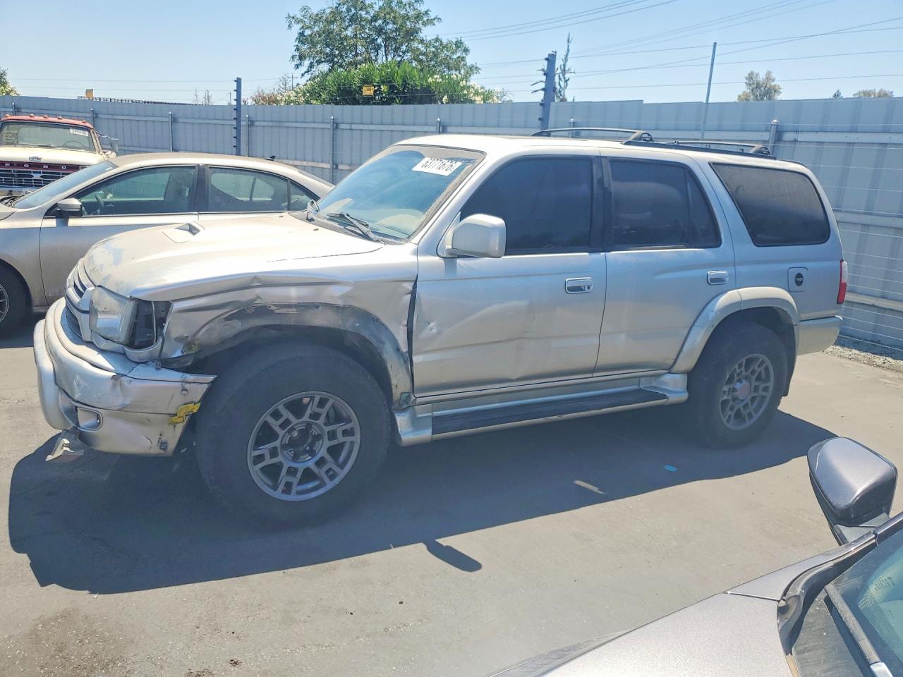 JT3GN86R610209480 · 2001 TOYOTA 4RUNNER