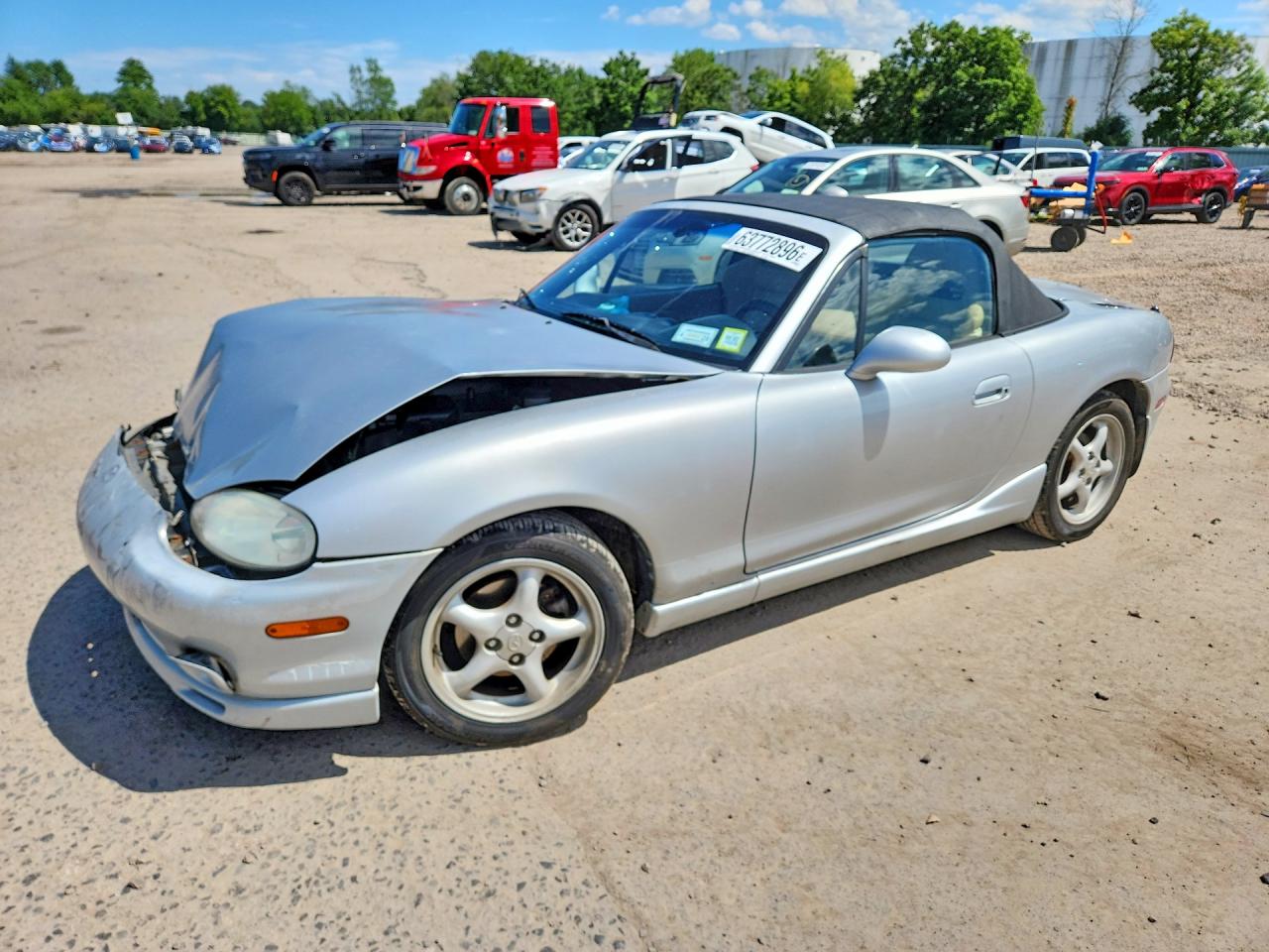 JM1NB3533Y0154699 · 2000 MAZDA MX-5 MIATA
