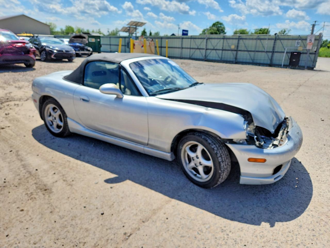 JM1NB3533Y0154699 · 2000 MAZDA MX-5 MIATA · 4/13
