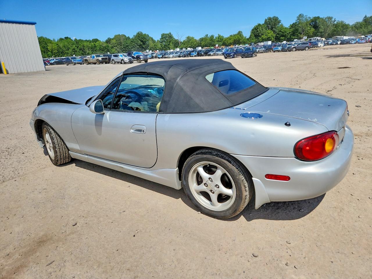 JM1NB3533Y0154699 · 2000 MAZDA MX-5 MIATA · 2/13
