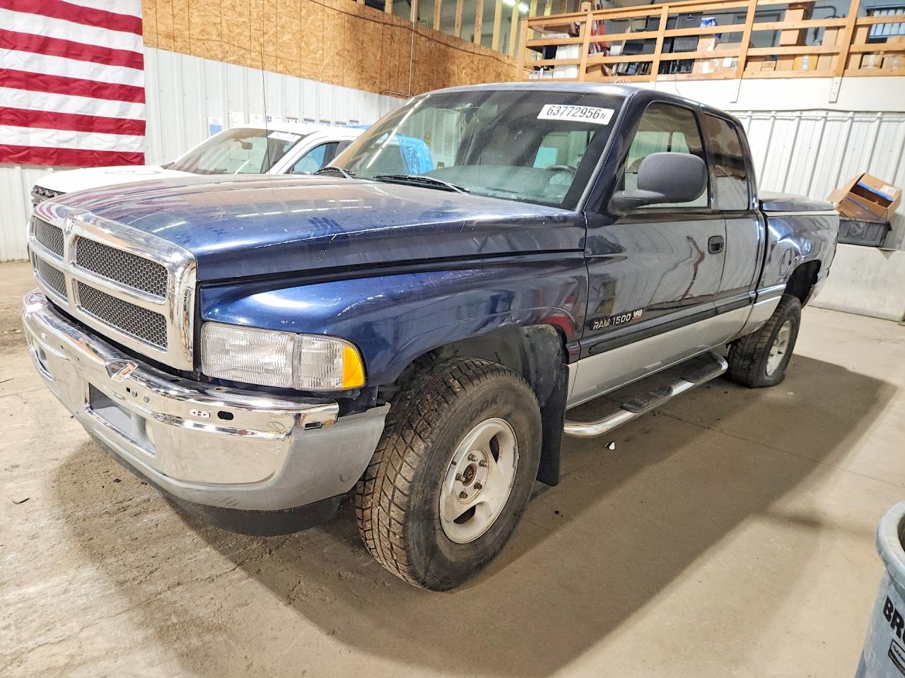 1B7HF13Z0YJ137253 · 2000 DODGE RAM 1500