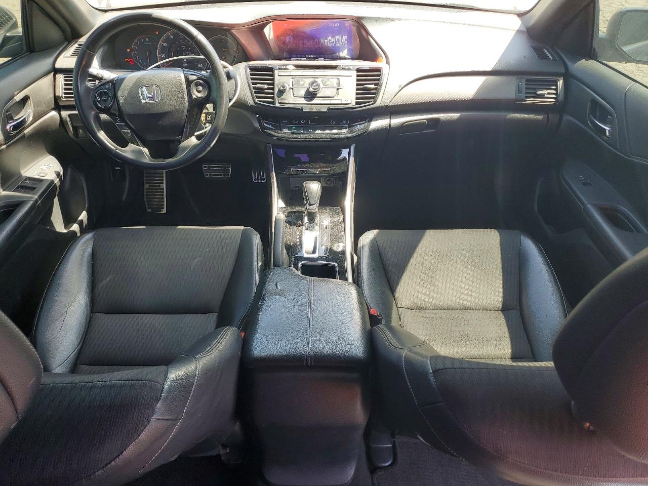 1HGCR2F55GA175769 · 2016 HONDA ACCORD · 8/12